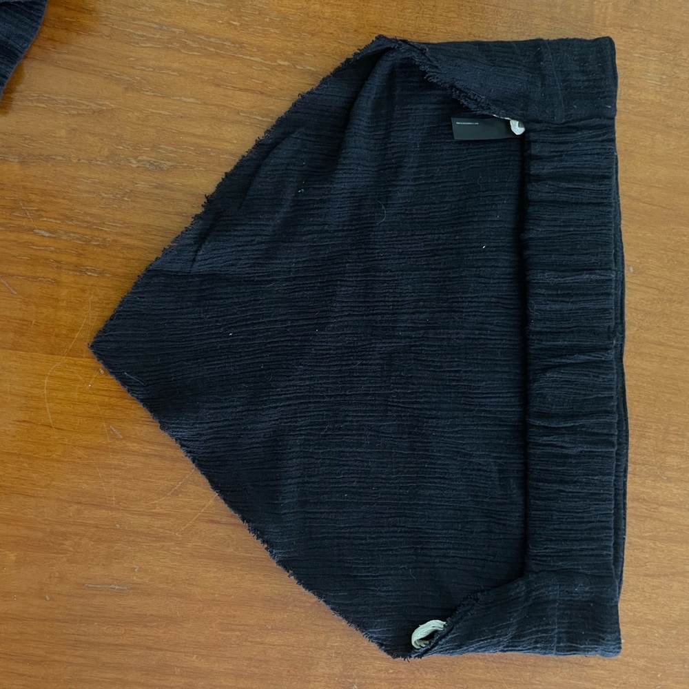 Black Two-Piece Set - Picture 3 of 3
